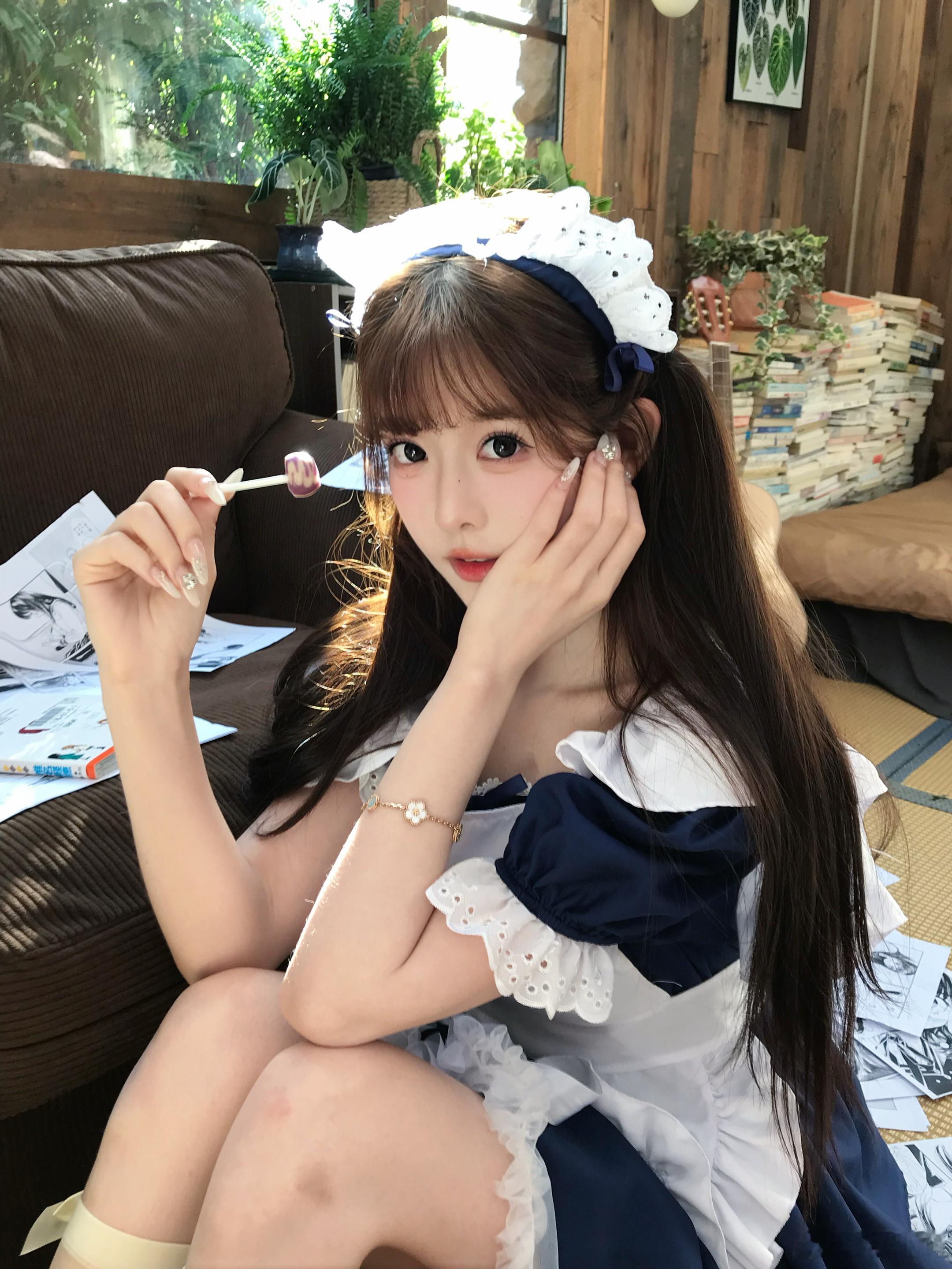 小女仆很不高兴给你服务🐈甜妹人像摄影来拍照了﻿﻿女仆装