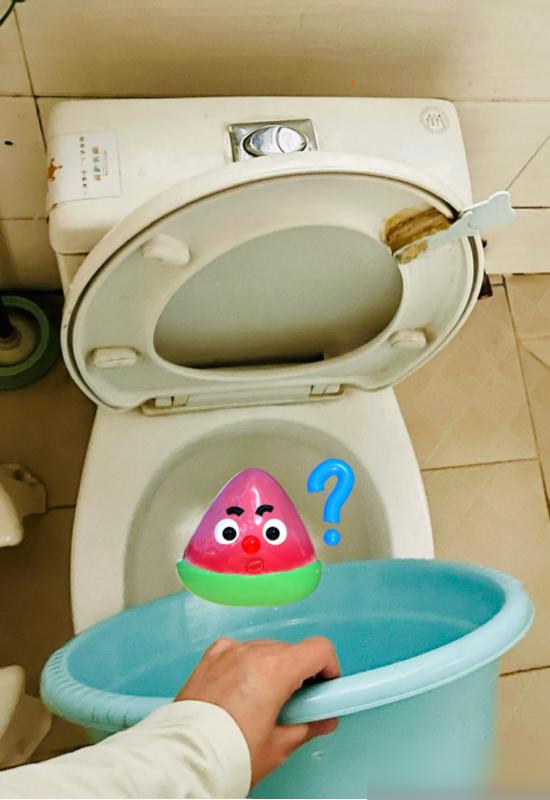 真的吓一跳！好多家庭用洗脸水、洗菜水冲马桶的习惯，居然藏着大隐患！维修师傅说现在