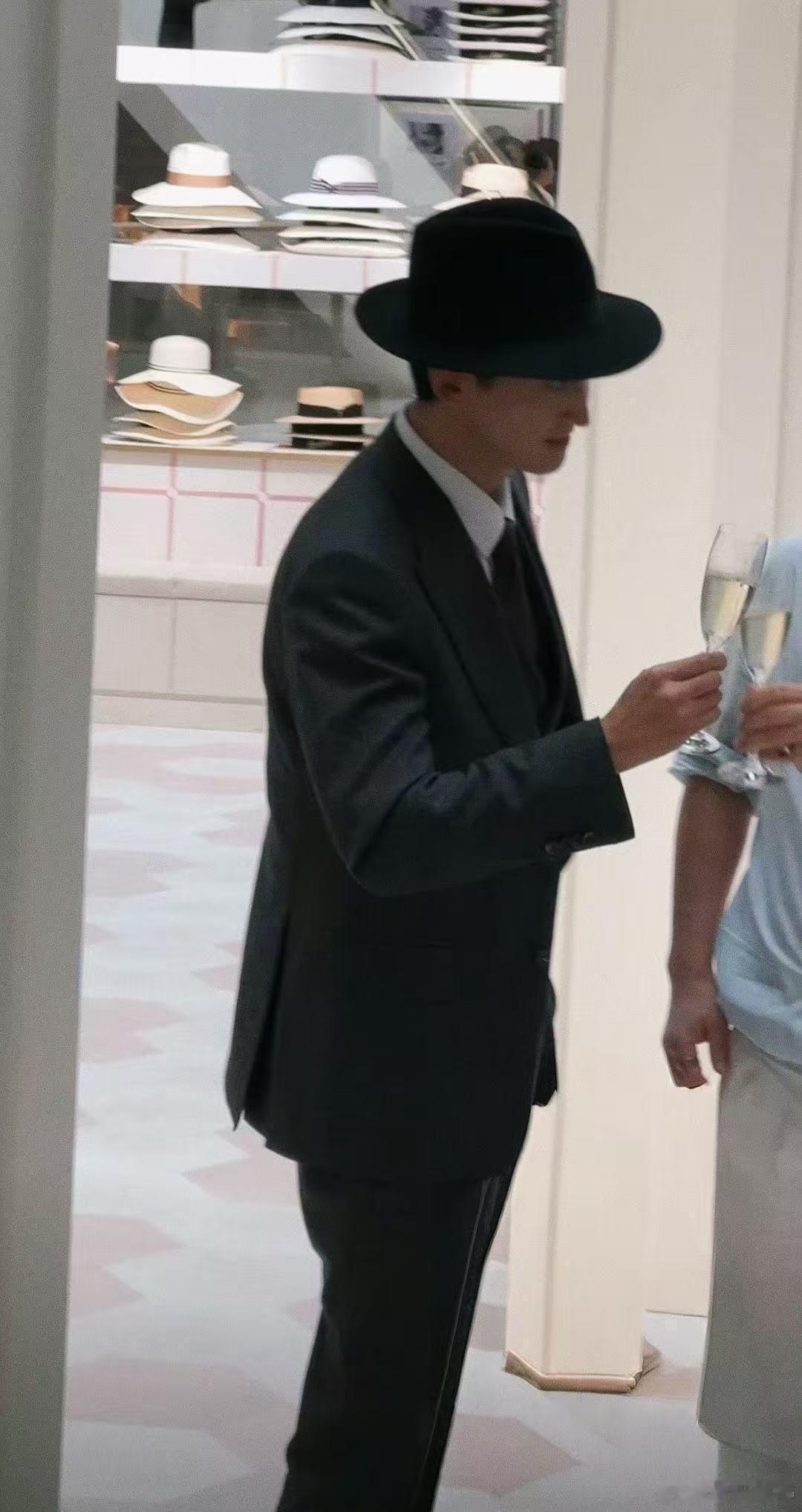 王阳教父造型王阳这就是年上西装男的魅力吗合着真正的魅力根本不是靠硬凹，是他骨子