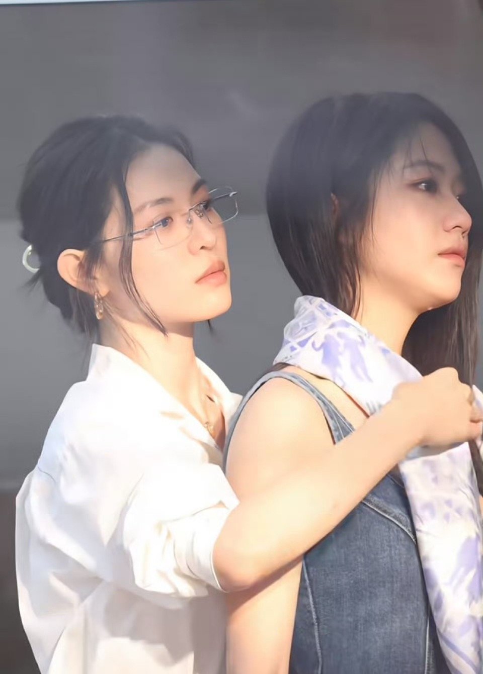 向涵之的侧脸和钟楚曦的差距也太大了