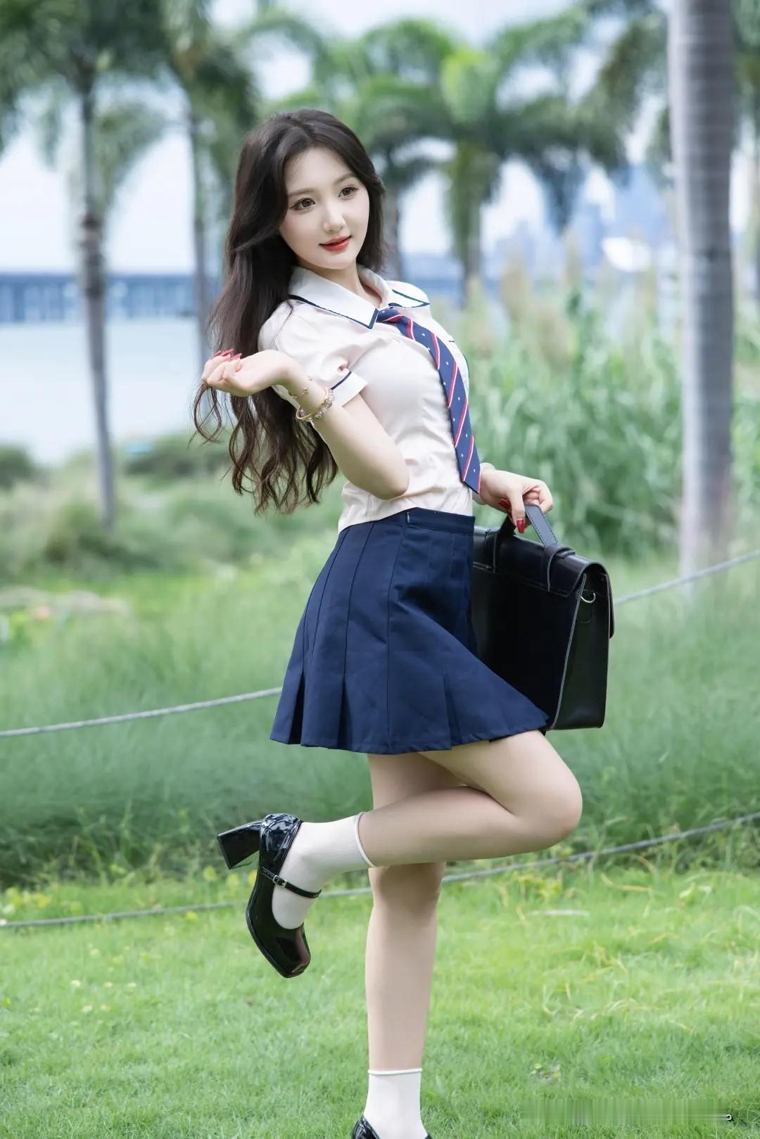 夏日甜美短裙穿搭。小短裙甜美风