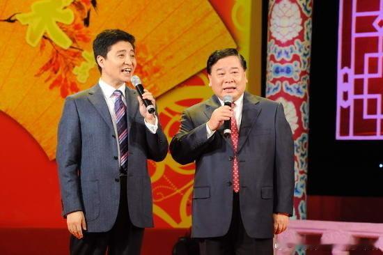 #周炜##炜炜道来✰精彩再现#翻一翻老照片儿。#相声演员周炜##回忆经典#（资料图片）​