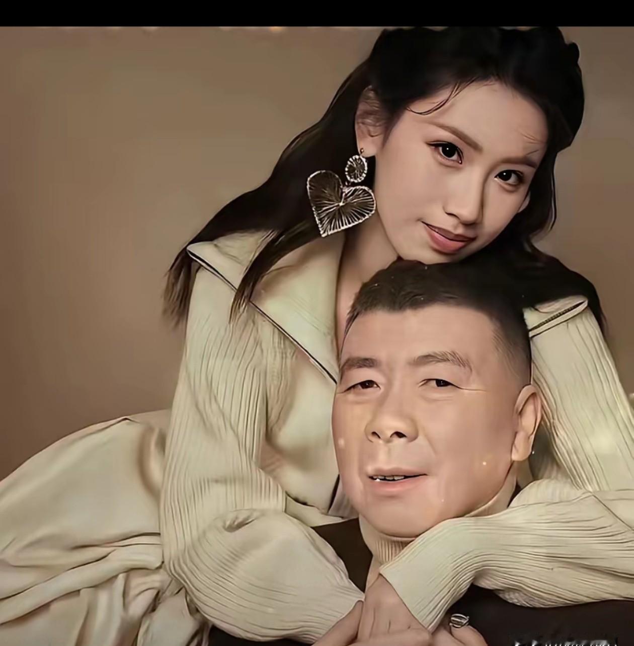 冯小刚女儿徐朵被拍到和亲生女儿冯思语同框，网友炸了：这哪是姐妹，分明是复制粘贴！