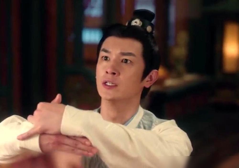 《唐诡3》：长公主被镇压赐死，卢凌风被贬出长安，郁郁而终。有一个人与卢凌风的