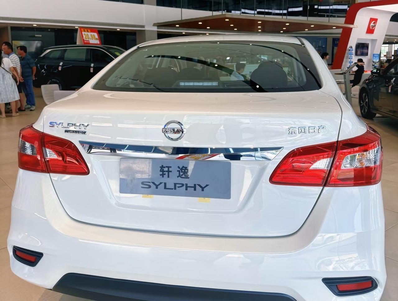 一台连中控屏都没有的车，上个月卖了28093台。2026年3月，轩逸经典冲到