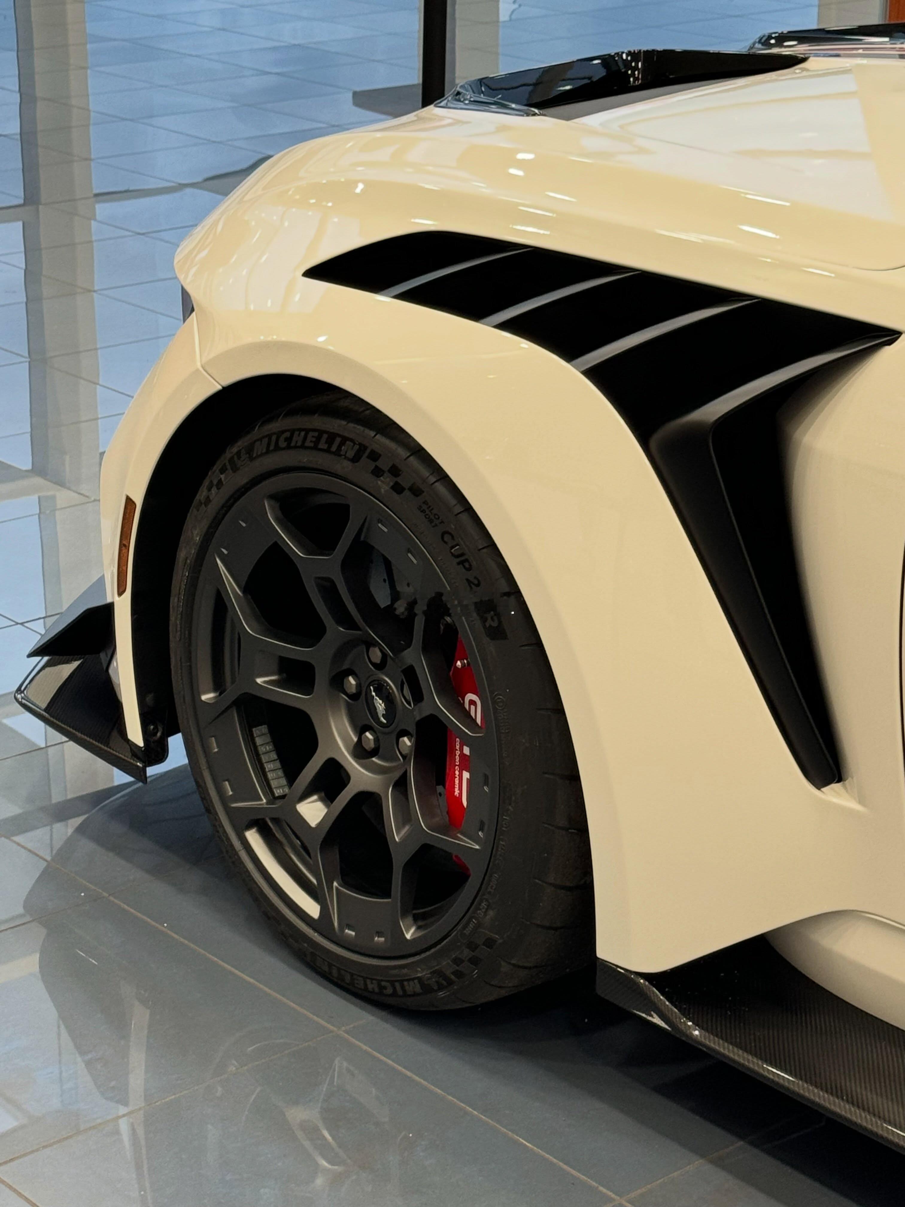 最强野马王福特野马GTD5.2V8800匹➕马力街道赛车！福特野马​