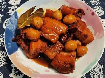 1.江南红烧肉（苏沪杭/本帮风味）——甜咸浓油赤酱核心特点：甜咸平衡，