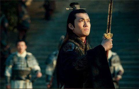 说到三国盗墓，十个人里九个会想到曹操。摸金校尉、发丘中郎将，多专业。但你知道吗？