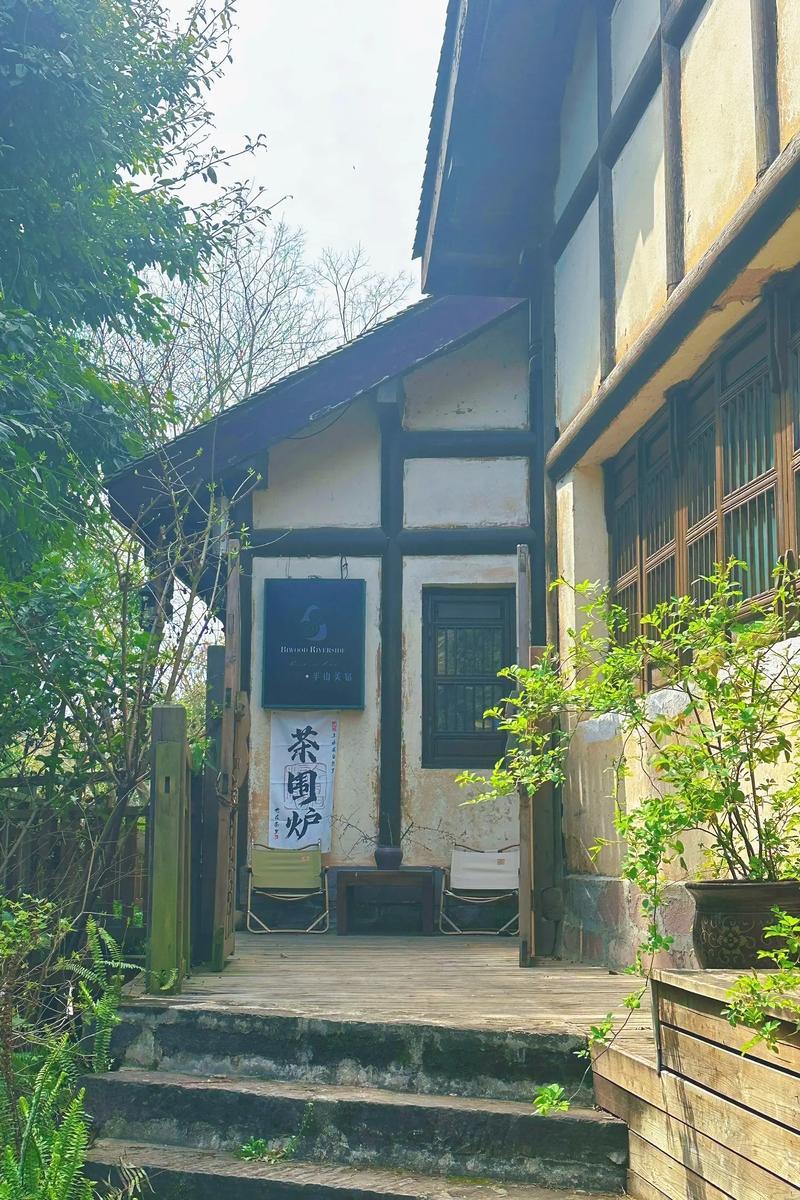 假期来成都旅游，山水古城五凤溪攻略！成都五凤溪古镇美景和美食推荐：1、半边