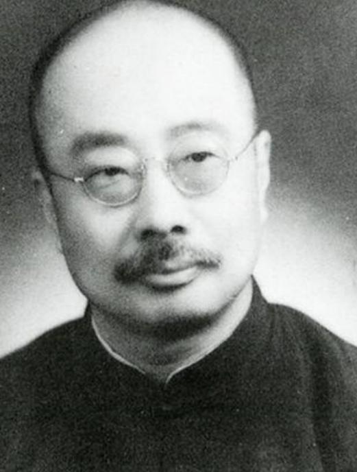 1946年，周作人沦为汉奸险遭枪决，胡适多方求情改判坐牢，1949年出狱后给毛主