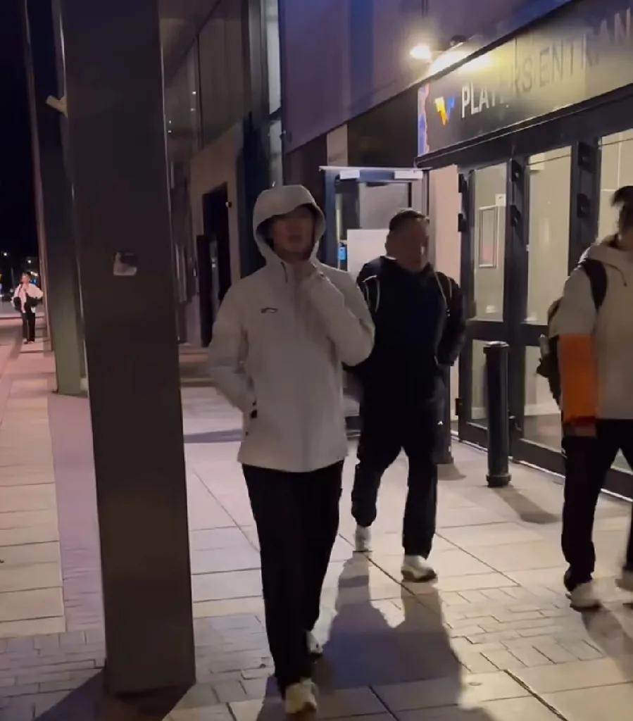 是谁又羡慕徐奕妹妹啦！WTT瑞典大满贯，与世界第一削球手桥本帆乃香大战一个多小