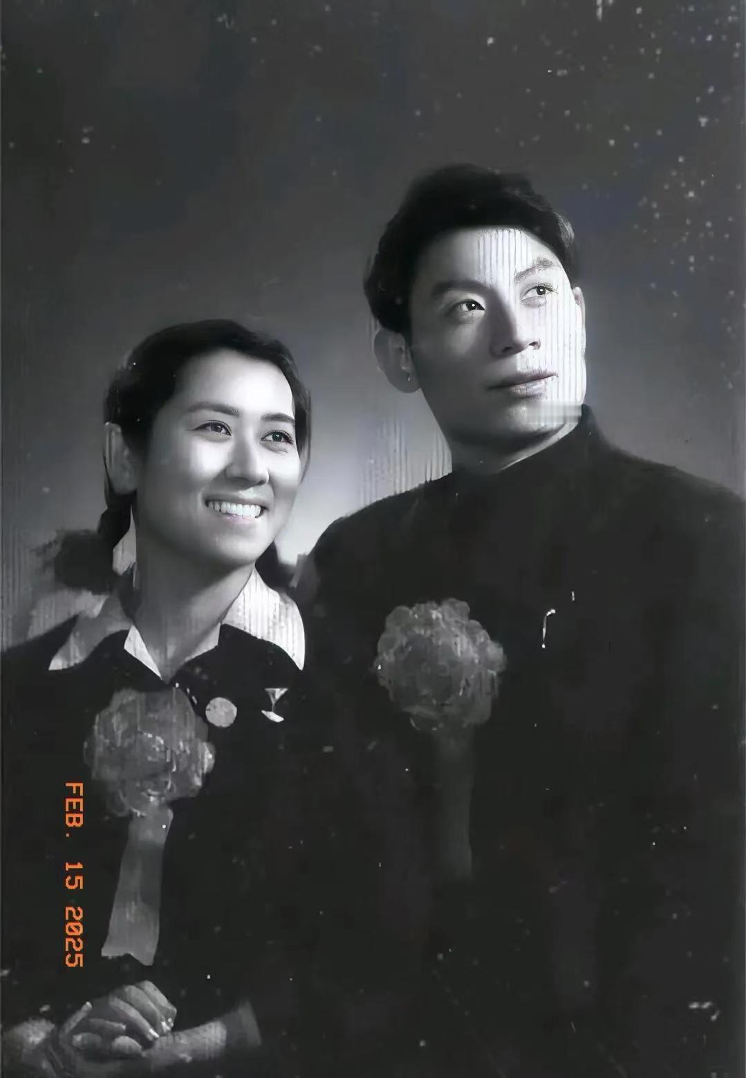 在电影6号门里，饰演男2号的郭振清浓眉大眼，一身正气。在剧中，他和一个叫李小工女