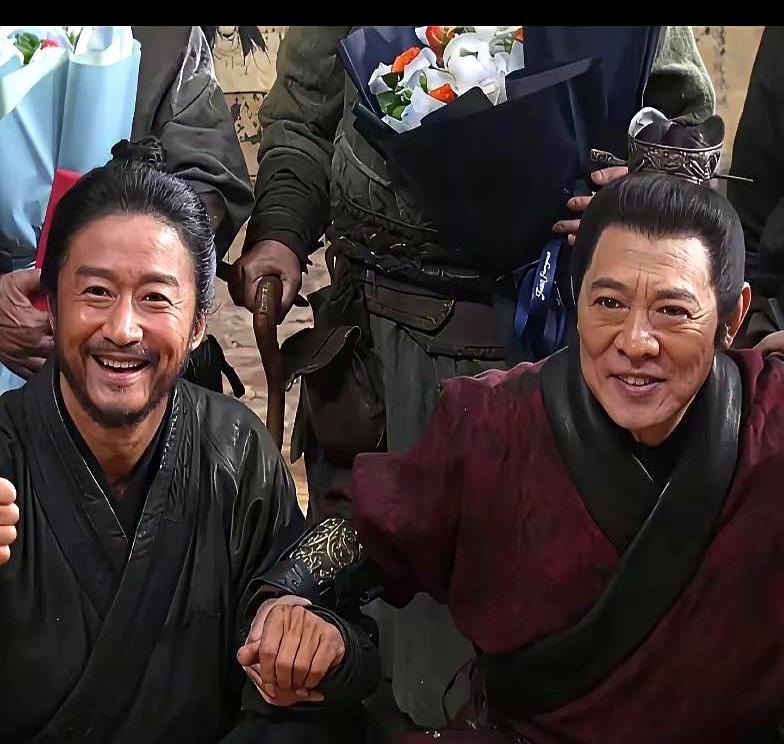 《镖人》没请甄子丹，不是没钱，是怕棋局炸锅。吴京已经扛旗当刀马，再来一位同