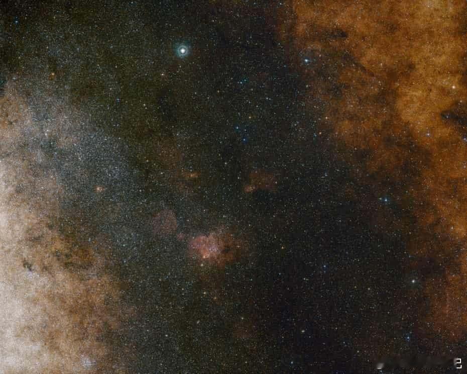 认识S301：银河系的终极宇宙飞车，在我们星系中心的超大质量黑洞周围疾驰。这颗