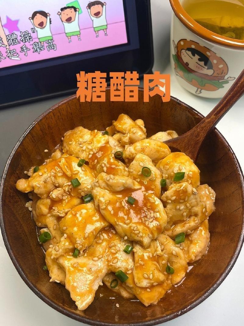 有次碰见个干了十几年的饭店老师傅，人家一句话给点醒了：你那根本不叫腌肉，叫和泥！