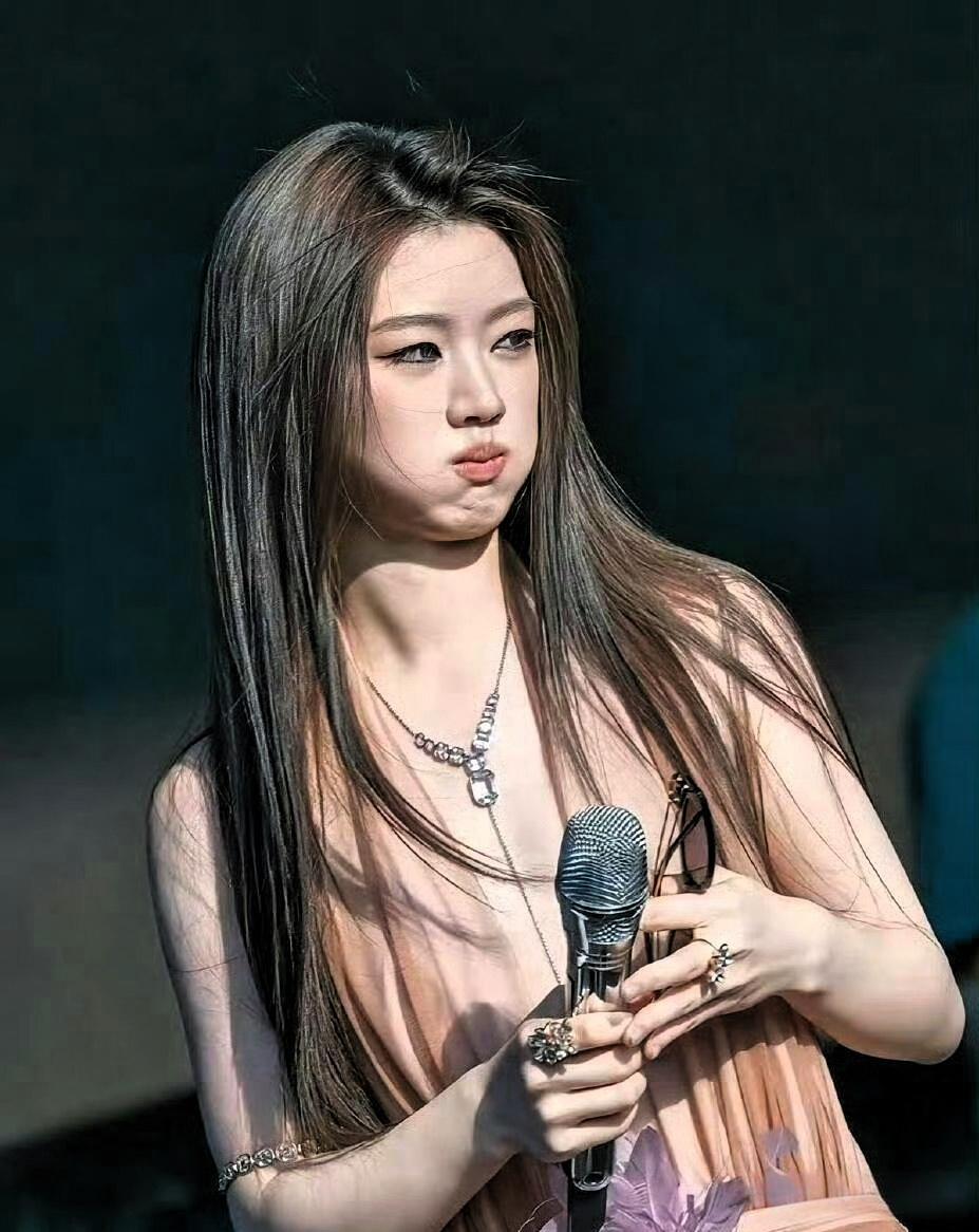 单依纯这份自信，凭实力让人欣赏