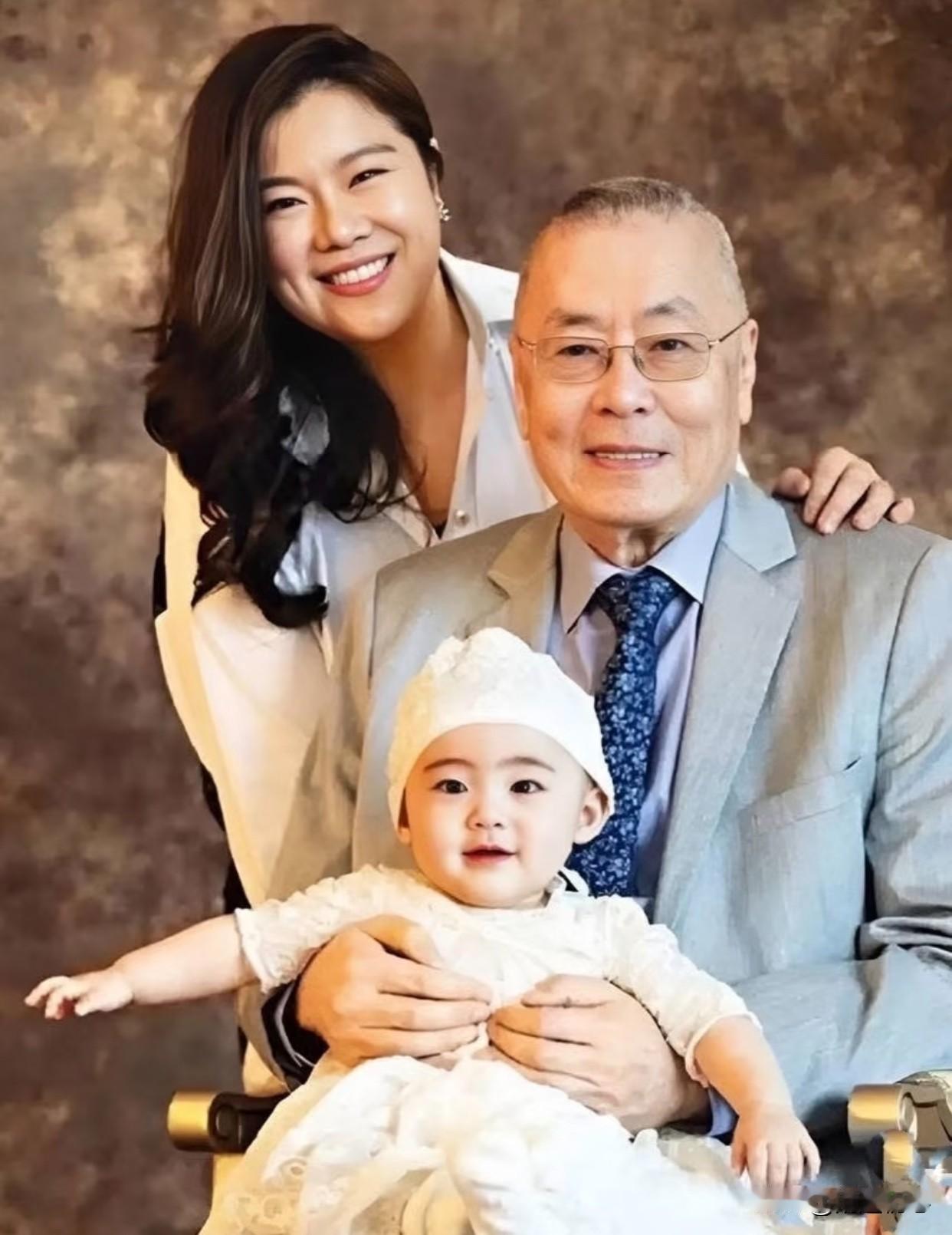 你们以为张纪中就很厉害了吗？其实比张导厉害的人应该不少，钢琴界泰斗级人物刘诗昆就