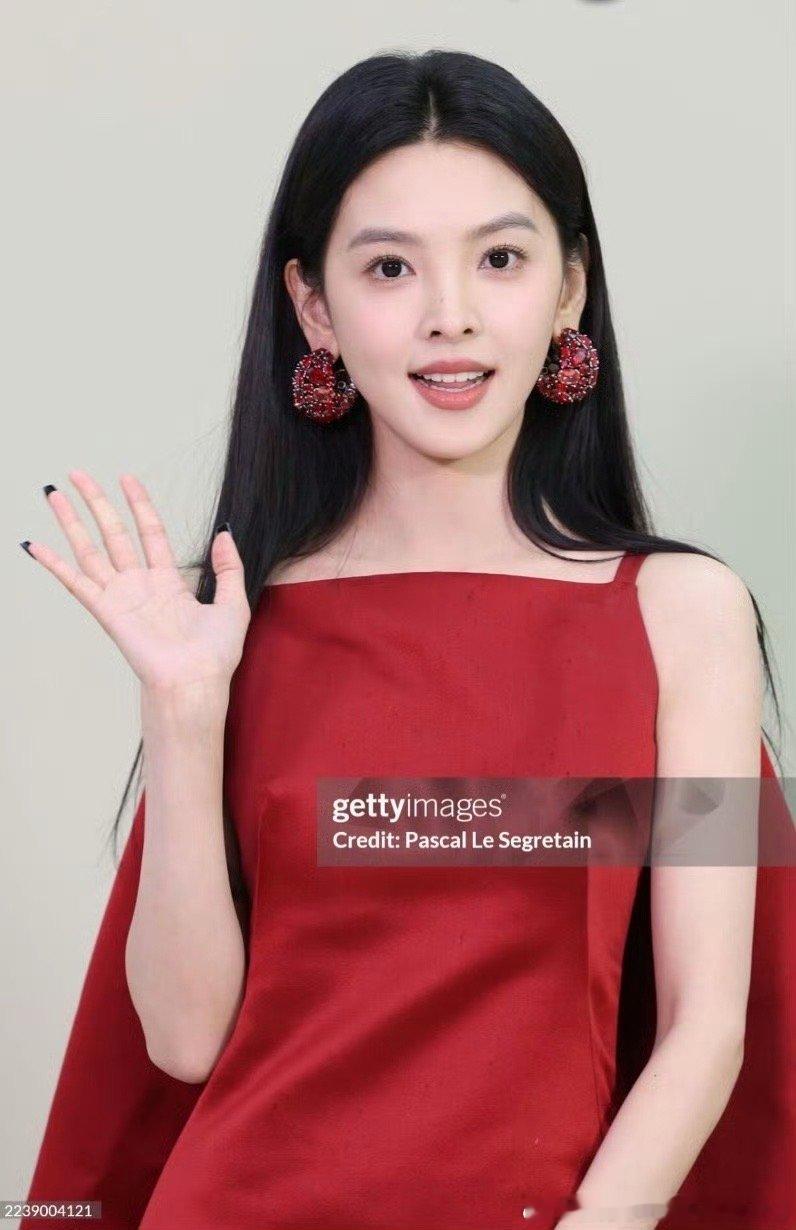 章若楠的G社生图皮肤挺好的​​​