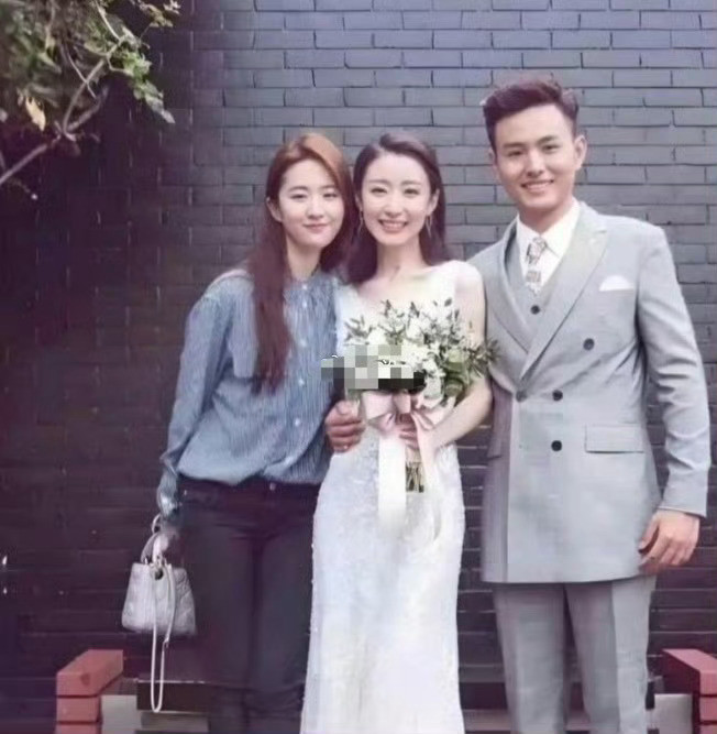 新娘居然比刘亦菲还漂亮。​​​​