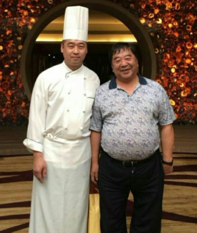 隋坡这事我唯一想不通的是，身为国宴大师的徒弟、五星级酒店行政总厨，怎会看得上一个
