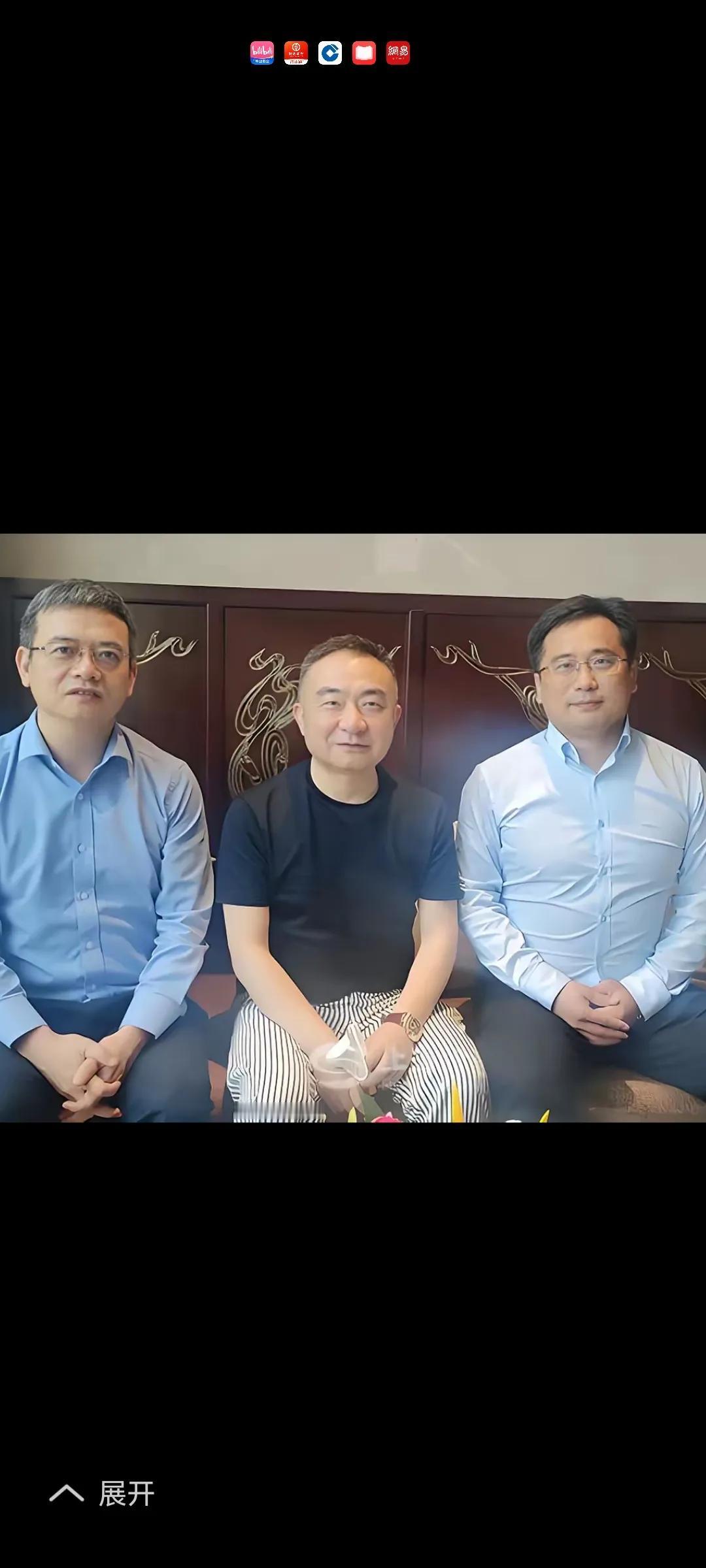 但斌说，投资就两种策略：投改变世界的公司，和世界改变不了的公司。美股投改变世界的