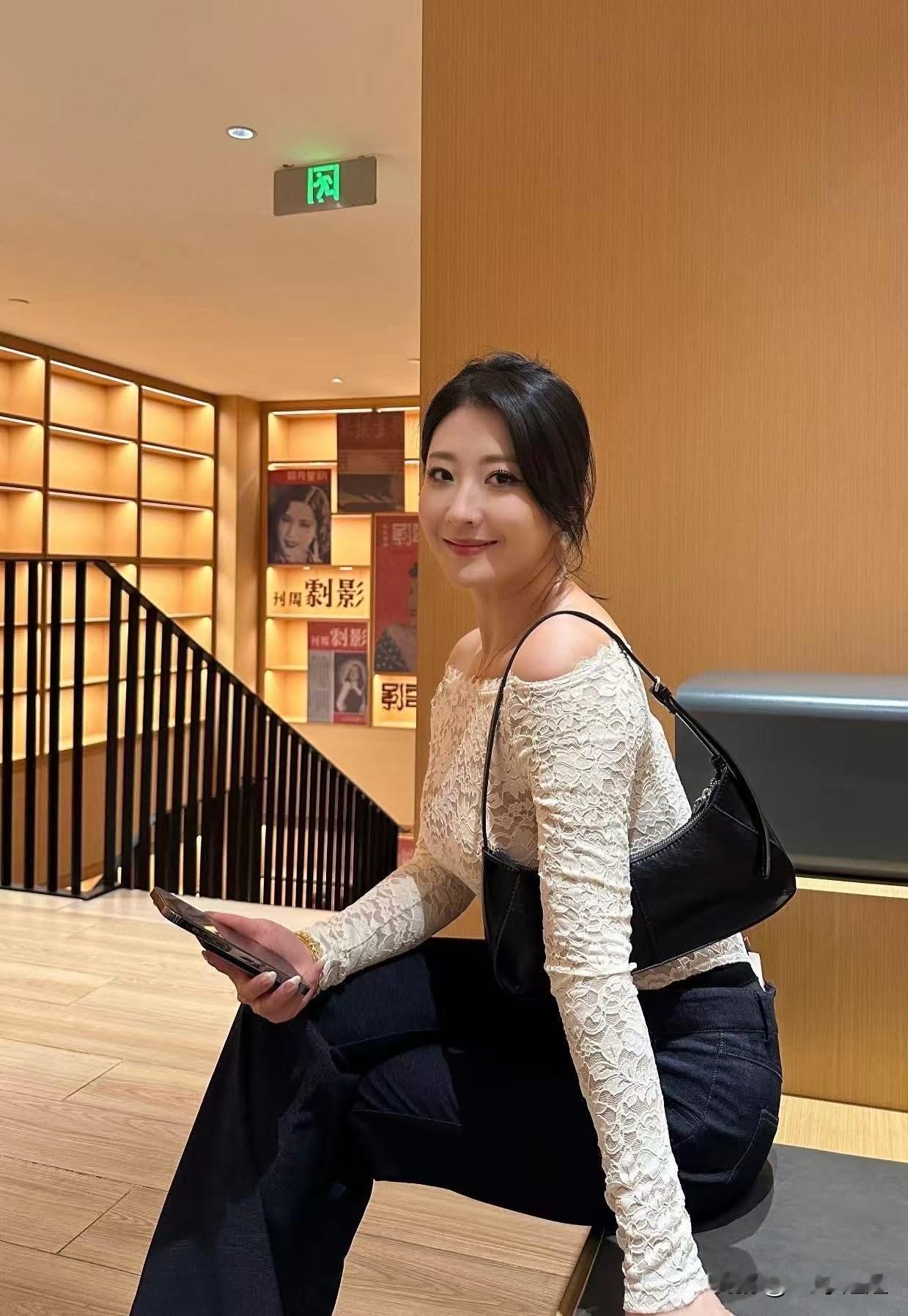 优雅穿搭指南|时尚博主穿搭分享显气质感穿搭