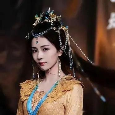 白鹿的这套戏服，短国的各大短剧都要穿烂了吧！