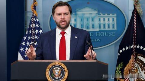 美国副总统万斯突然公开批评美国对乌克兰提供的援助。据乌媒报道，援引美国副