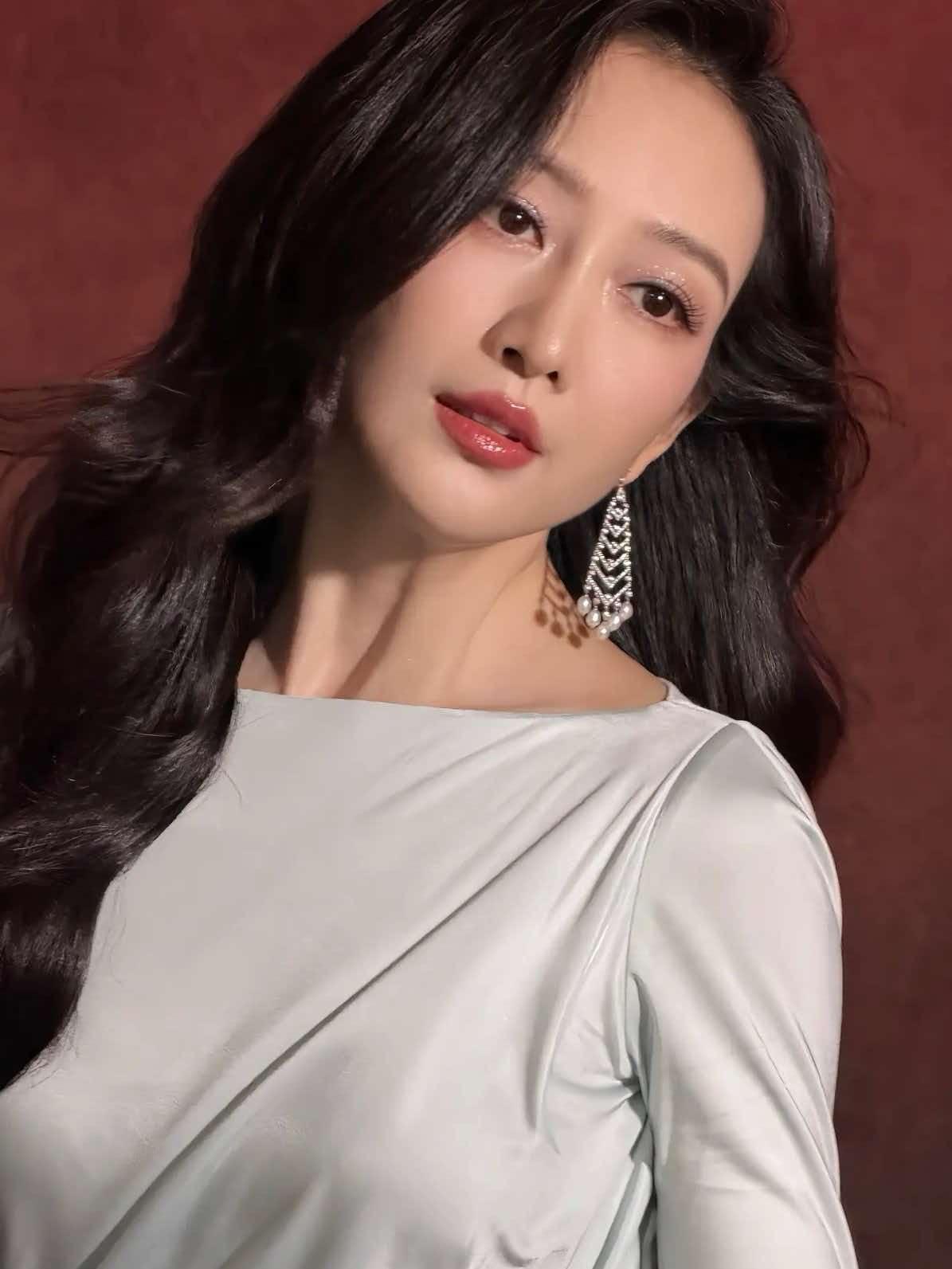 终于知道王鸥为什么要去父留子了，原因很简单，不是她不向往爱情，而是她早就不相