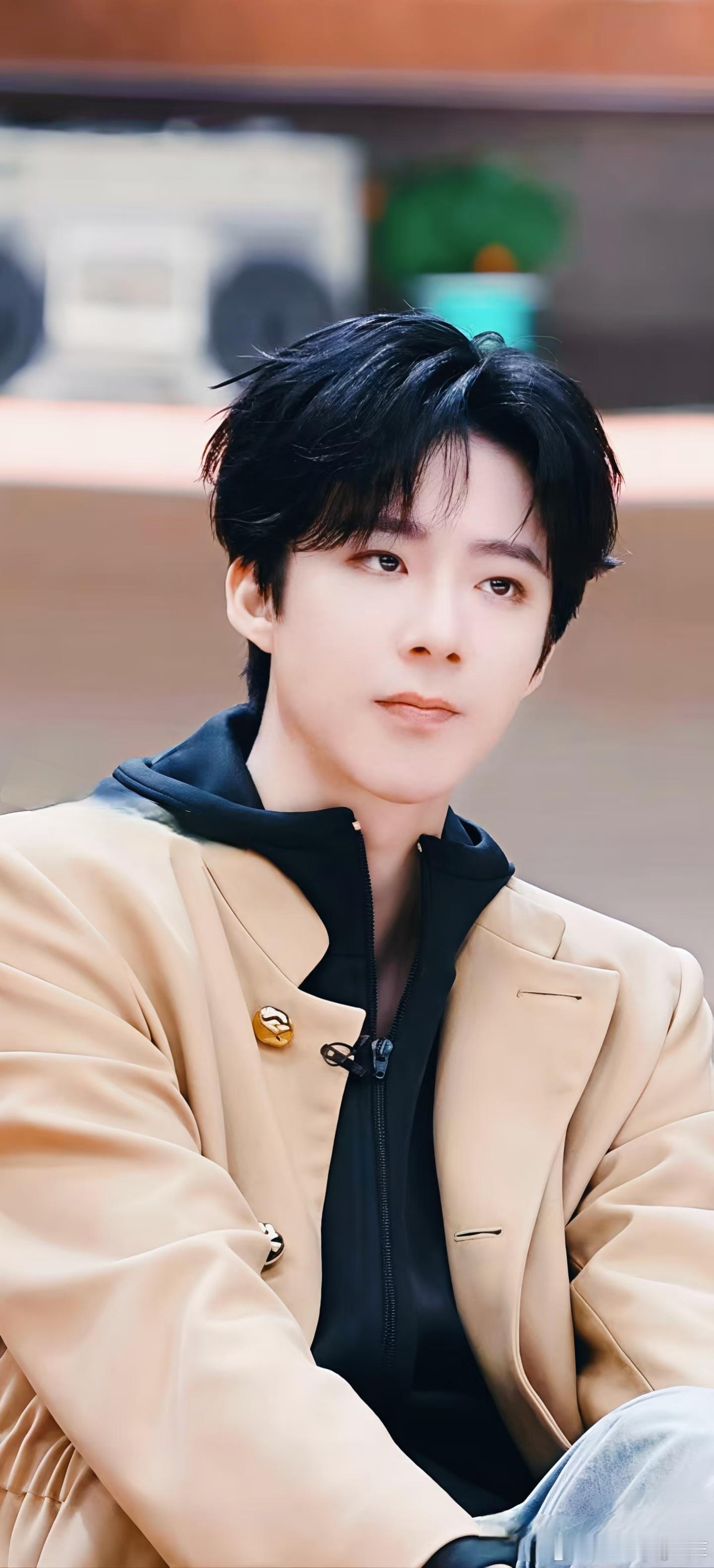 刘宇宁工作室好喜欢这样休闲的穿搭