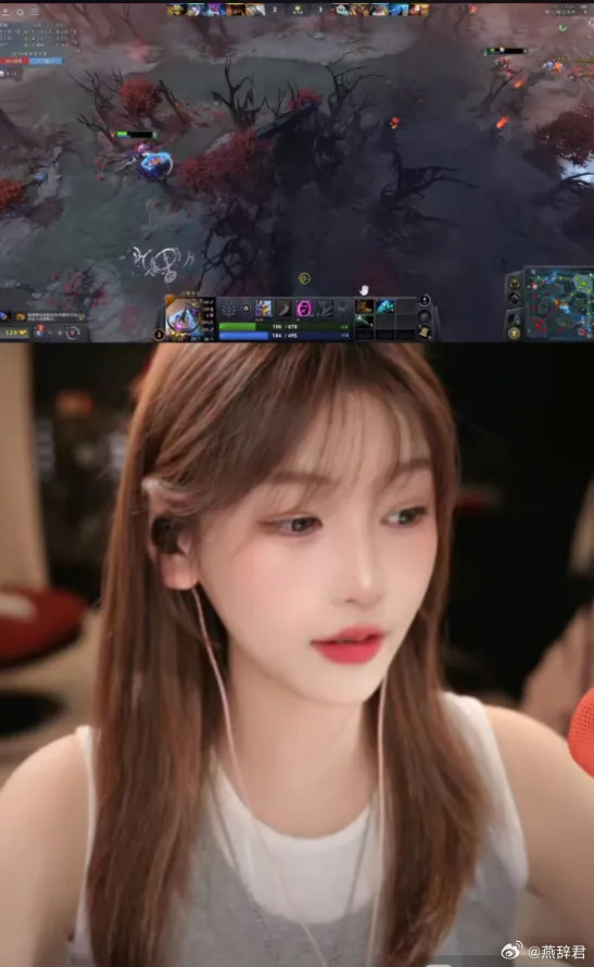昨天看到叶老师在打DOTA2！妆容不错啊！dota2