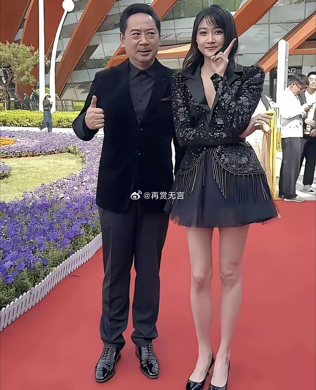 我要是鹿晗，肯定会跟她结婚。这身高身材优势摆在那里了，生个娃出来颜值肯定不差！