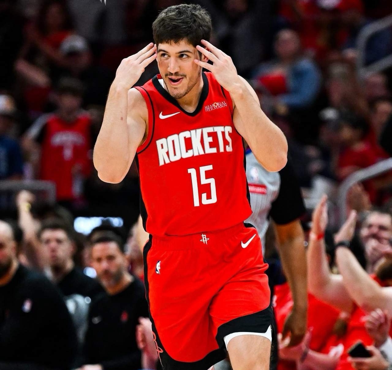 谢波德才是火箭的未来啊！火箭115-101大胜掘金，要说关键人物，那还得是爆砍2