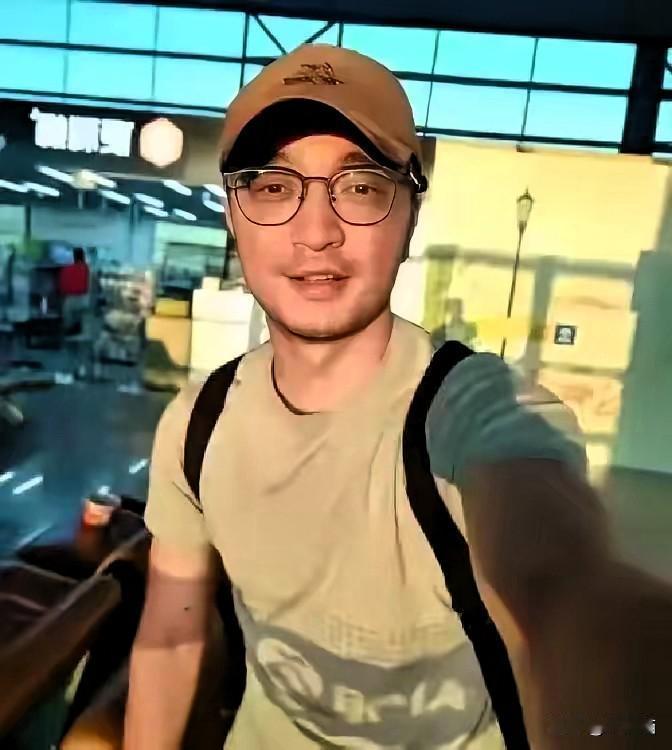 42岁尼格买提的近期操作，才是成年人最该学的活法！给乌鲁木齐的父母翻新养老