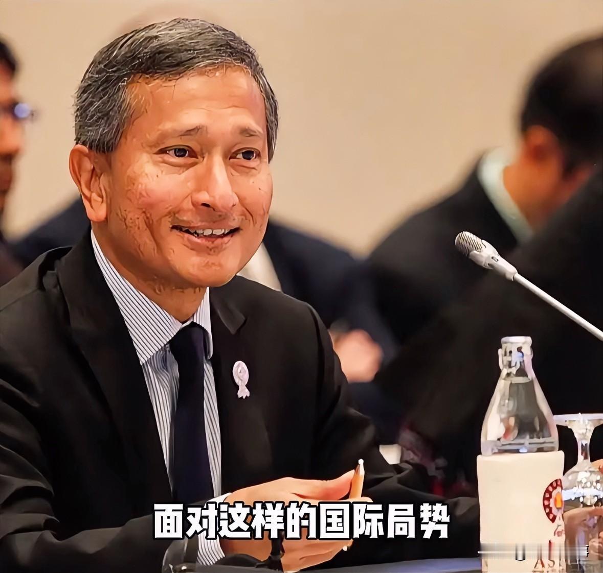 新加坡这回是真的急眼了，维文外长公开发声求东方大国“高抬贵手”。说实话，这姿