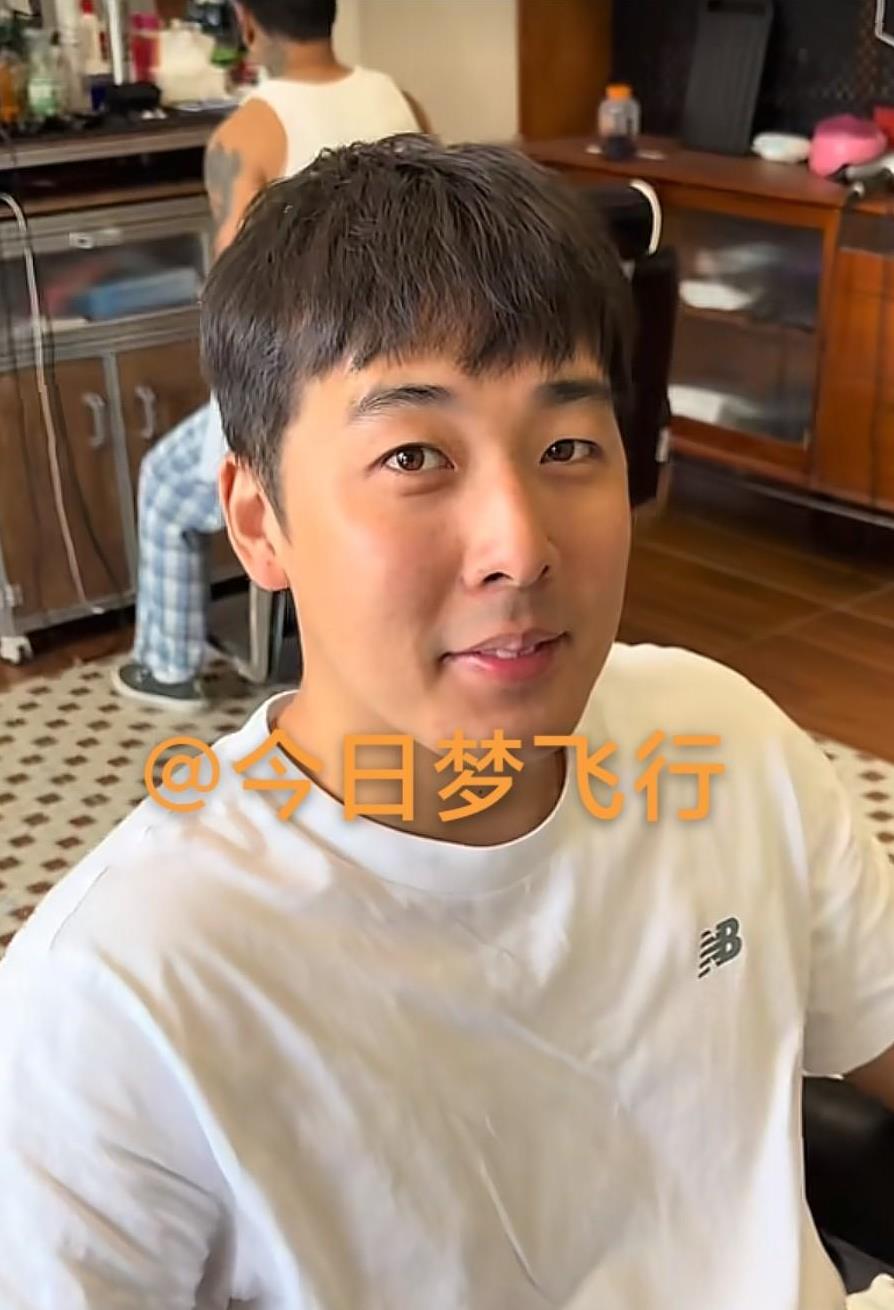 张明池今天现身东莞！较早之前，自称需要休息而自行离队的广东队球员张明池，现身广