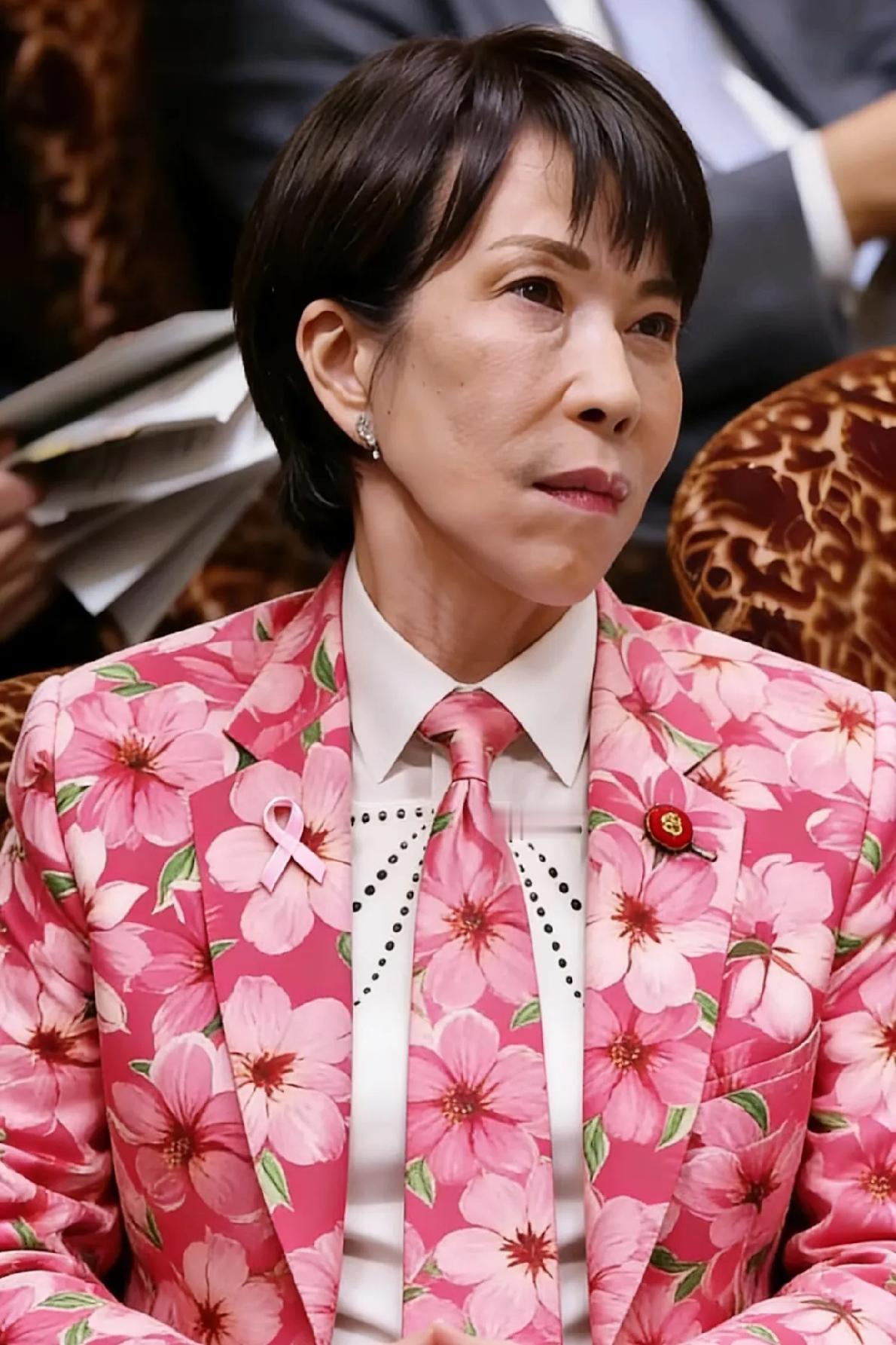 狗急跳墙日本首相高市早苗突然宣布1月19日，据日本《每日新闻》报道，日本首