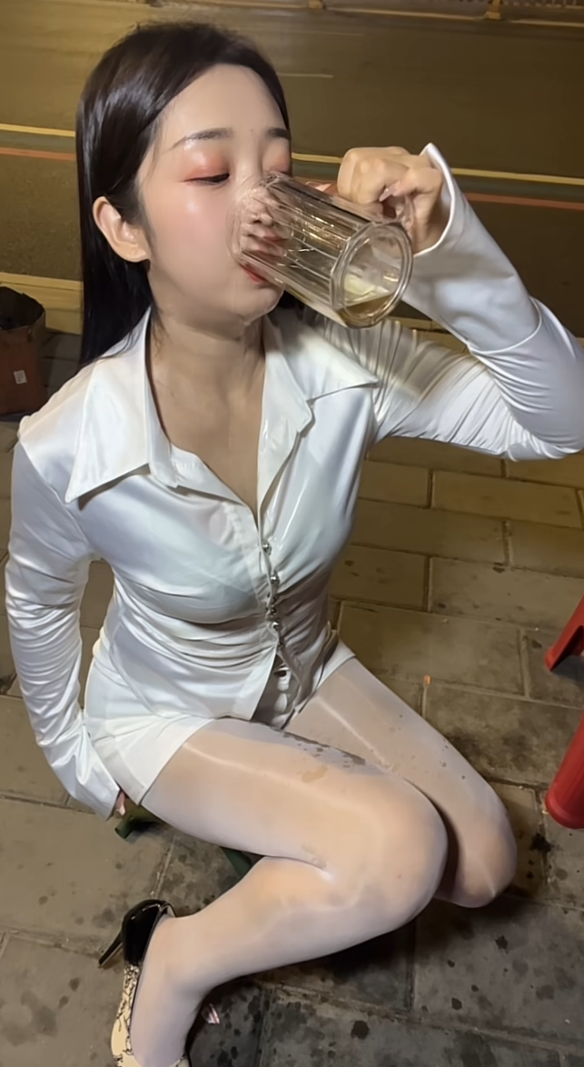 心情不好就自己喝点小麦果汁吧