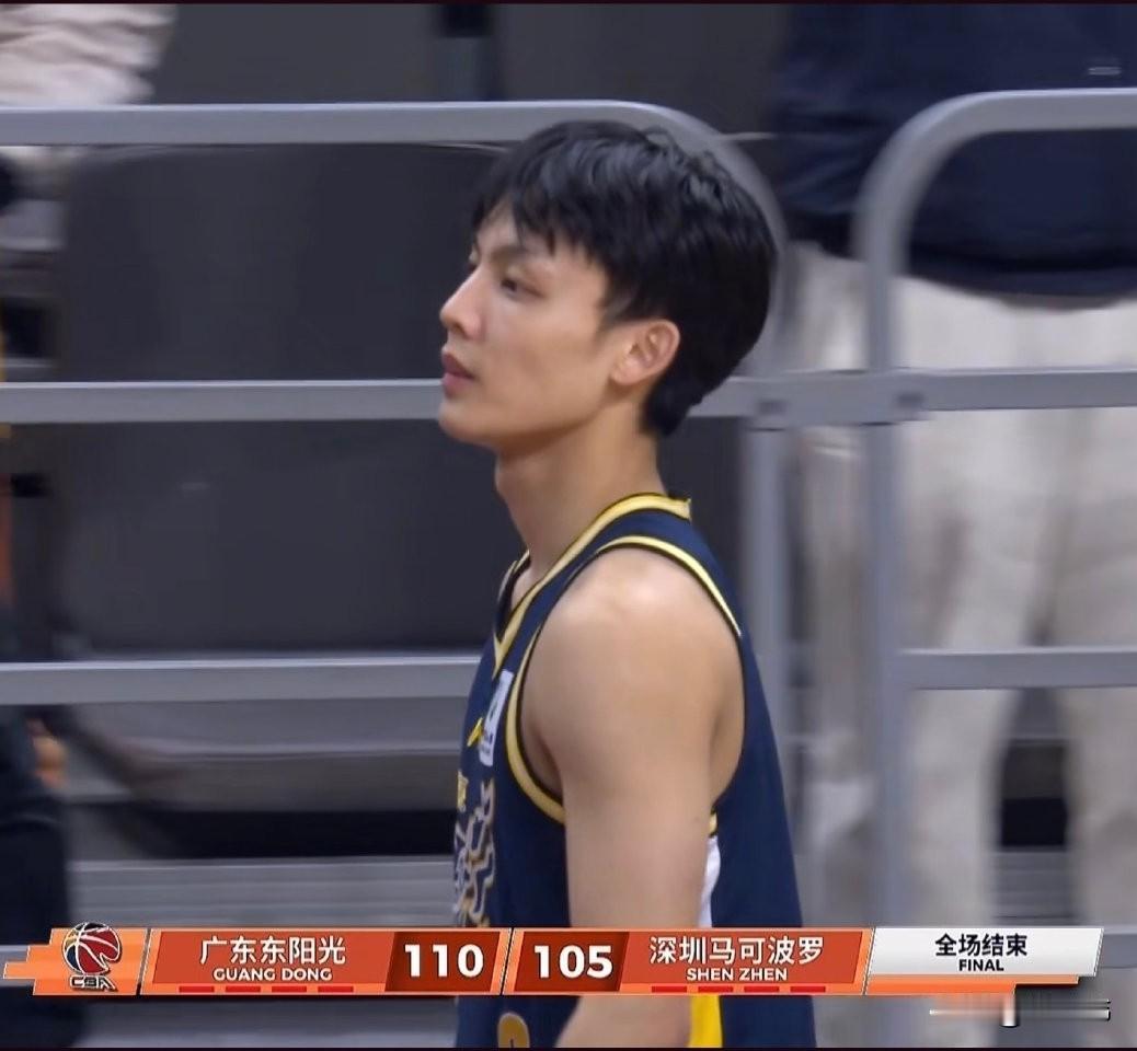 让人安心！萨林杰谈徐杰：“徐杰太棒了。”“他最后的抛投。”“直接杀死