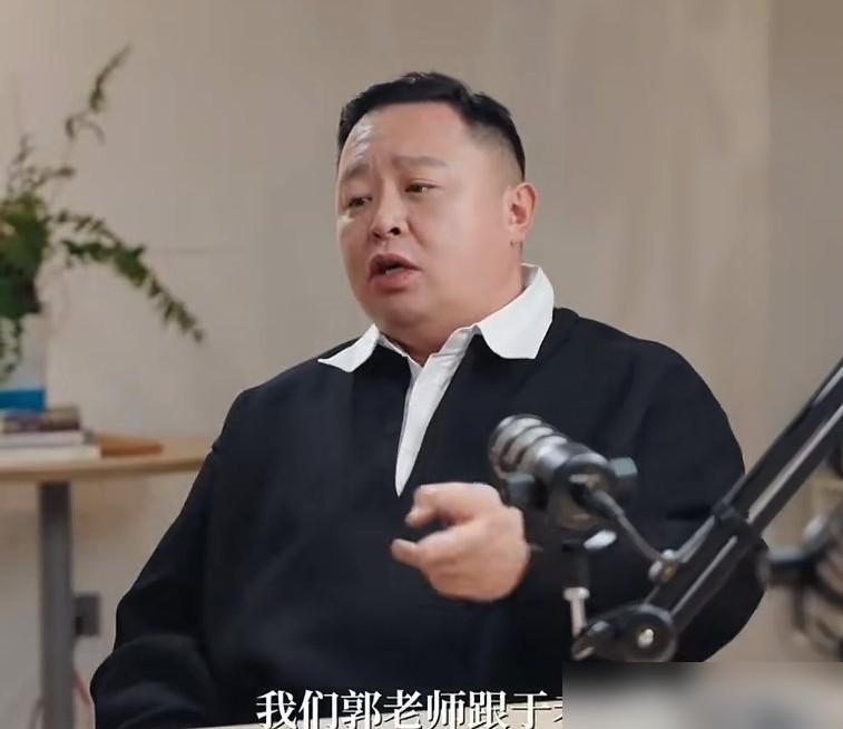 郭麒麟扎进影视圈后，阎鹤祥在德云社待岗到崩溃。他直接找郭德纲摊牌，大林不演，