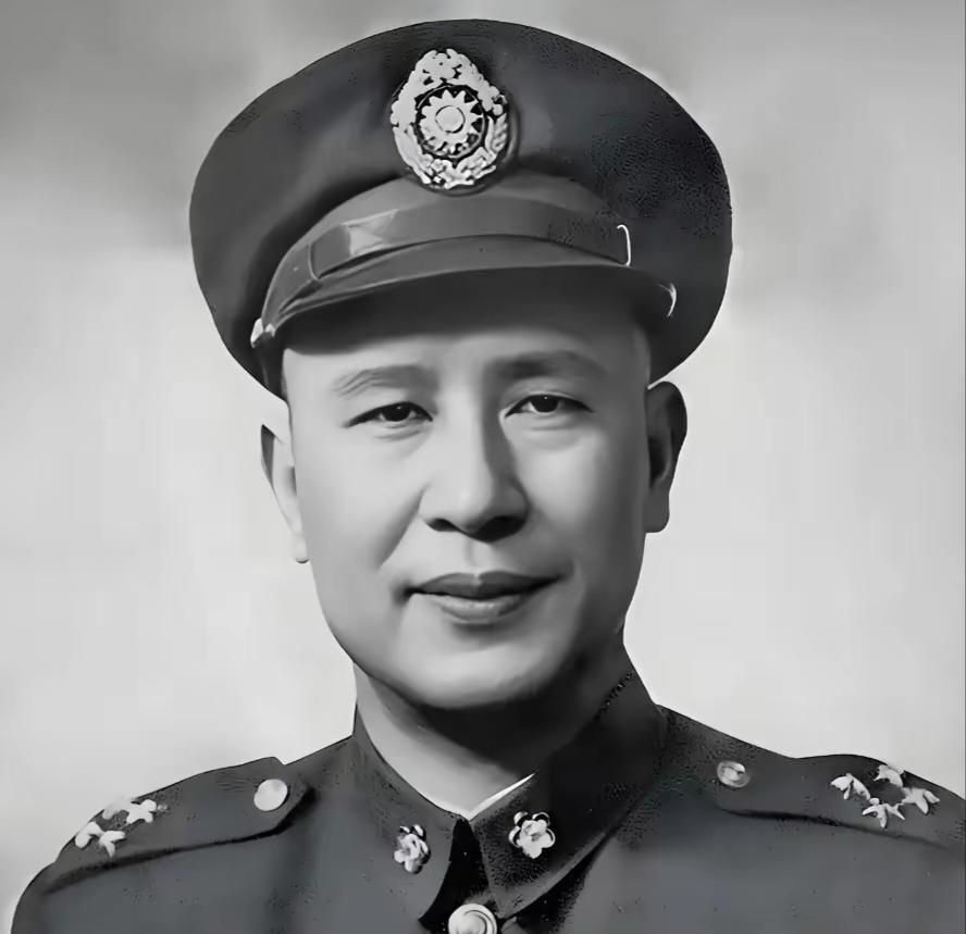 1934年，白崇禧在广东一眼看穿：蒋介石用碉堡把苏区越勒越紧，红军再死守就是等死
