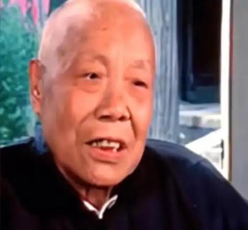 清朝太监回忆：妃子洗澡从不用手和避讳太监，十分侮辱人。中国最后一个太监孙耀庭回忆