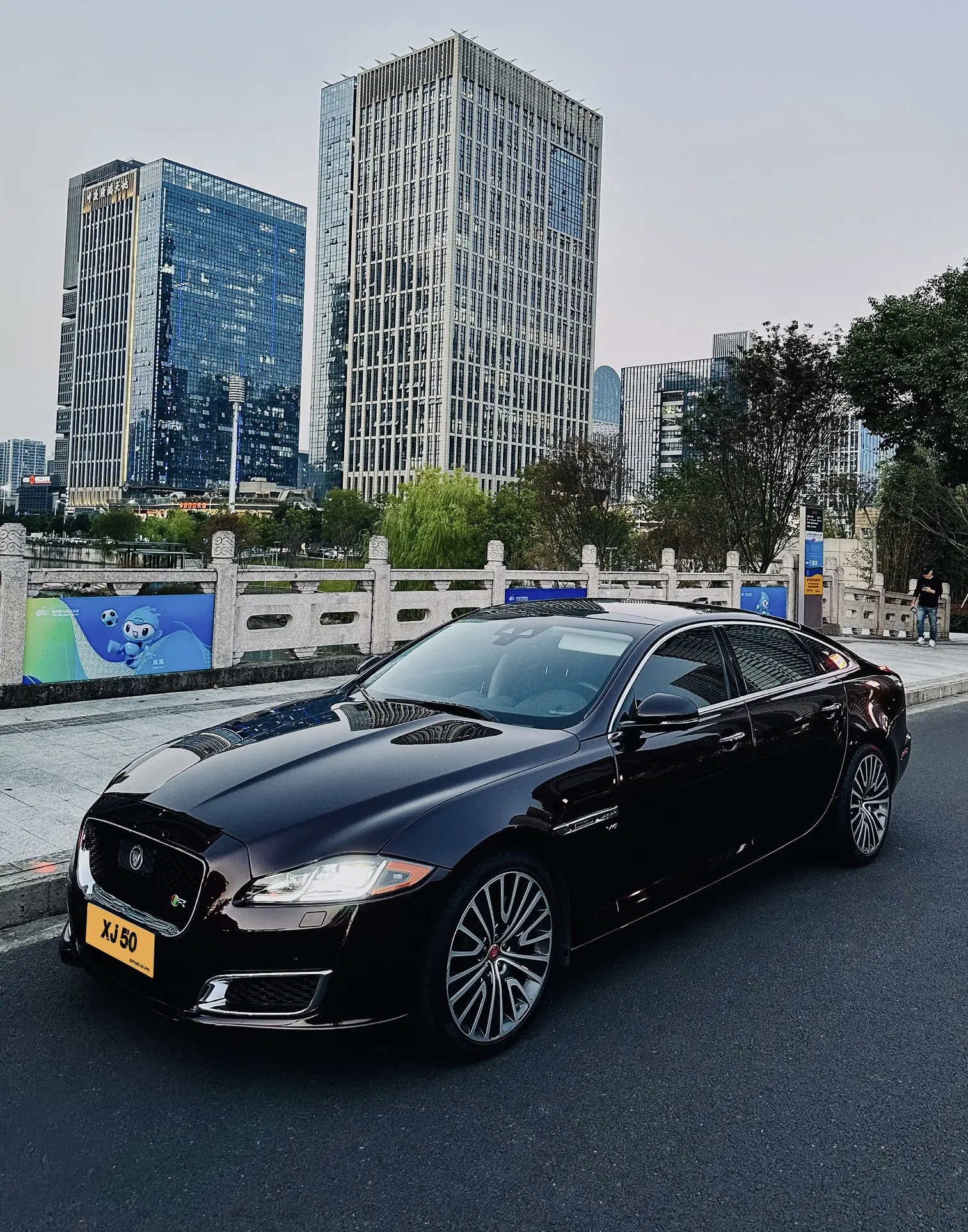 天生反派的气质。