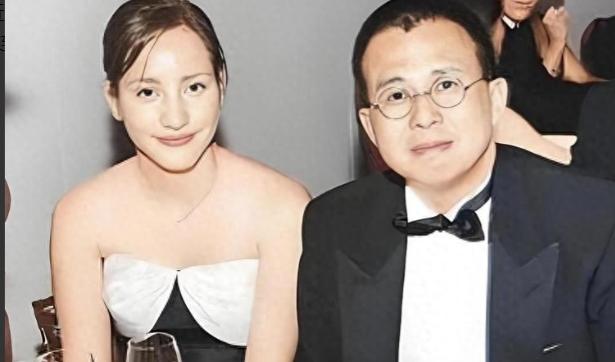 李泽楷坐拥9任女友，专宠小女友，生3子坚决不婚！纵观他所有的感情经历，有一个