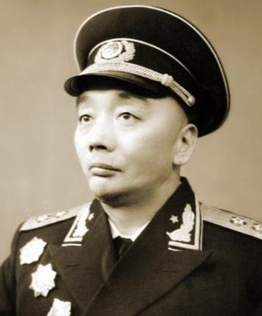 1940年，刘昌义被日军包围，他率残部向日军投降，当了一个大汉奸。这个决定让