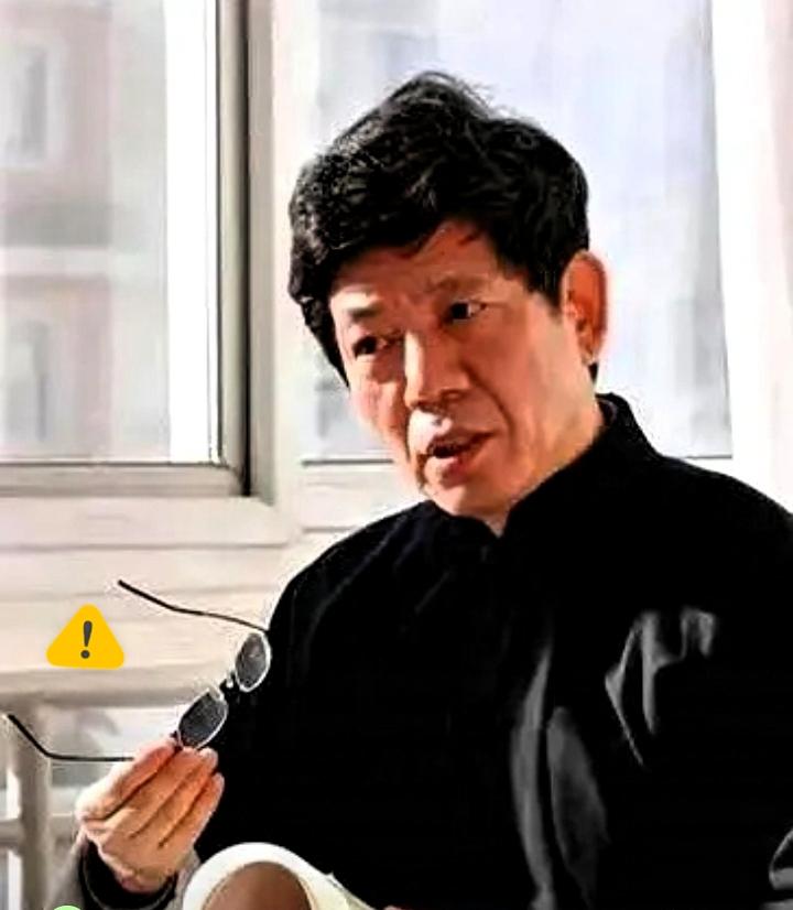 醒醒吧！你正在活成“半人”清华教授彭林曾道出一句扎心实话：现在满大街很多人