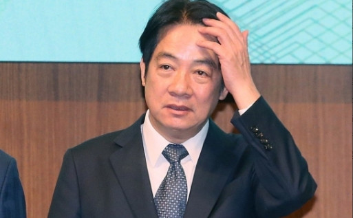 赖清德又对我们放狠话了！有了美国的撑腰，赖清德态度明显变得更加强硬了！在与窜访的