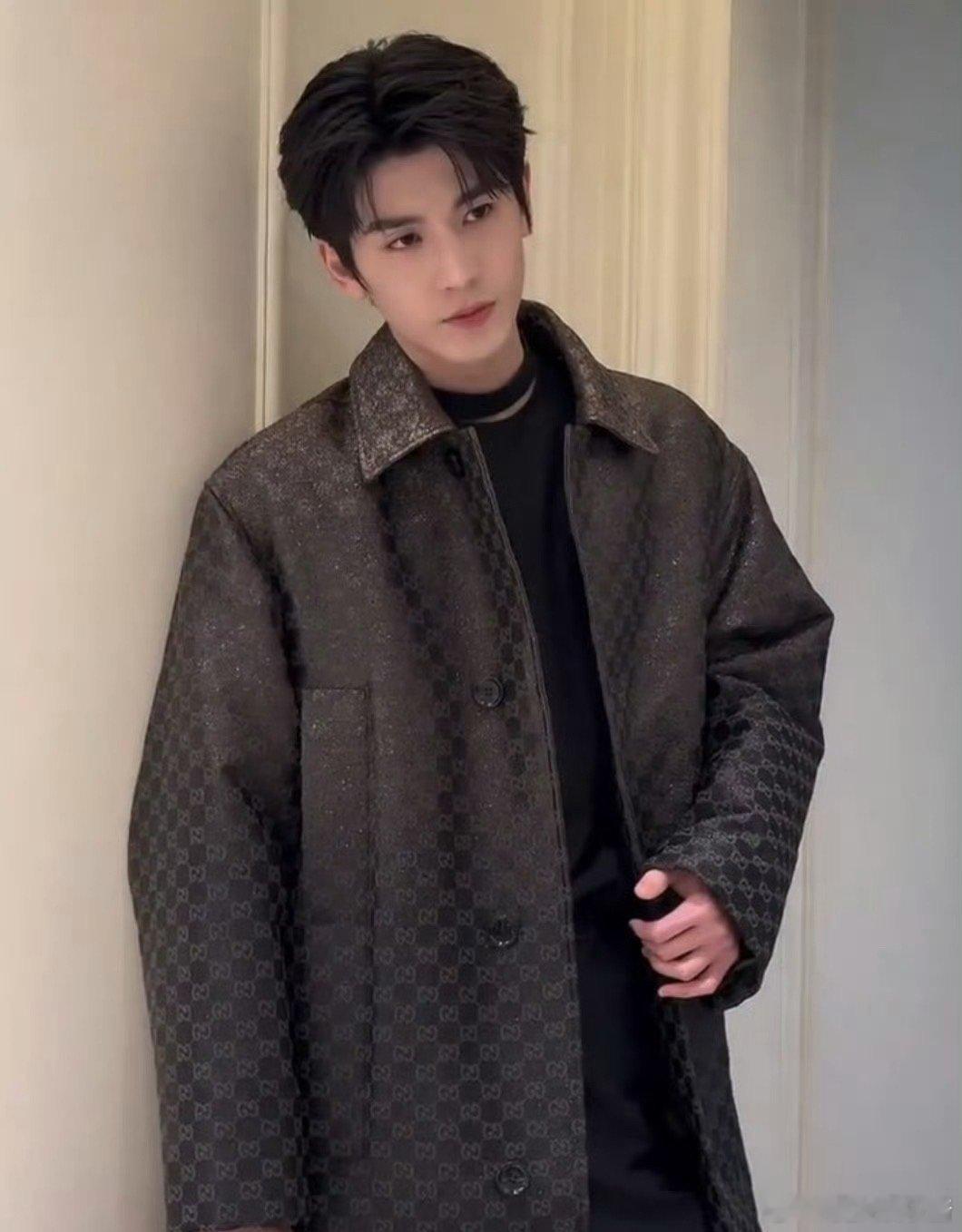 张凌赫、田曦薇gucci活动生图二人看起来有cp感吗