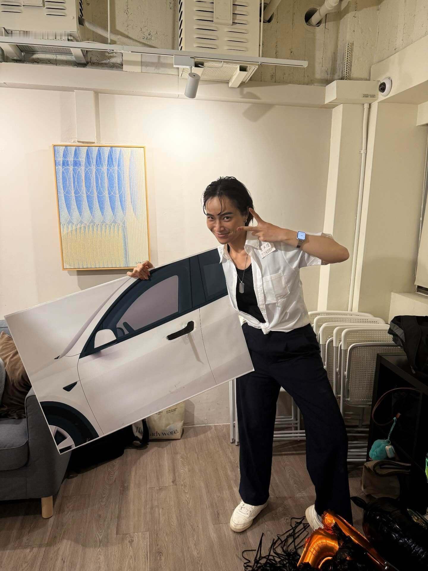 王大陆已经会开特斯拉车门了地味万圣节​​​