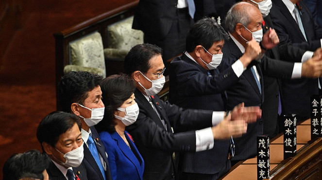日韩欢呼顶住中国电车冲击，本田和现代CEO松了一口气，背后是啥原因呢？中国电动汽